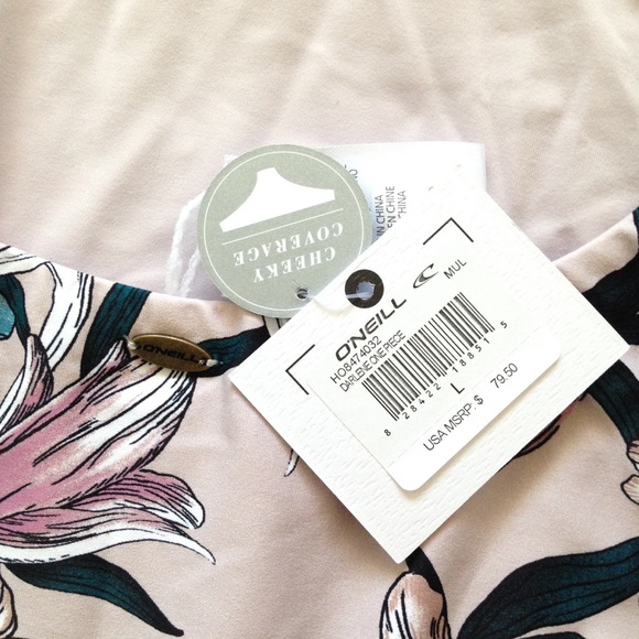 O'Neill Darlene One Piece - Picture 7 of 8